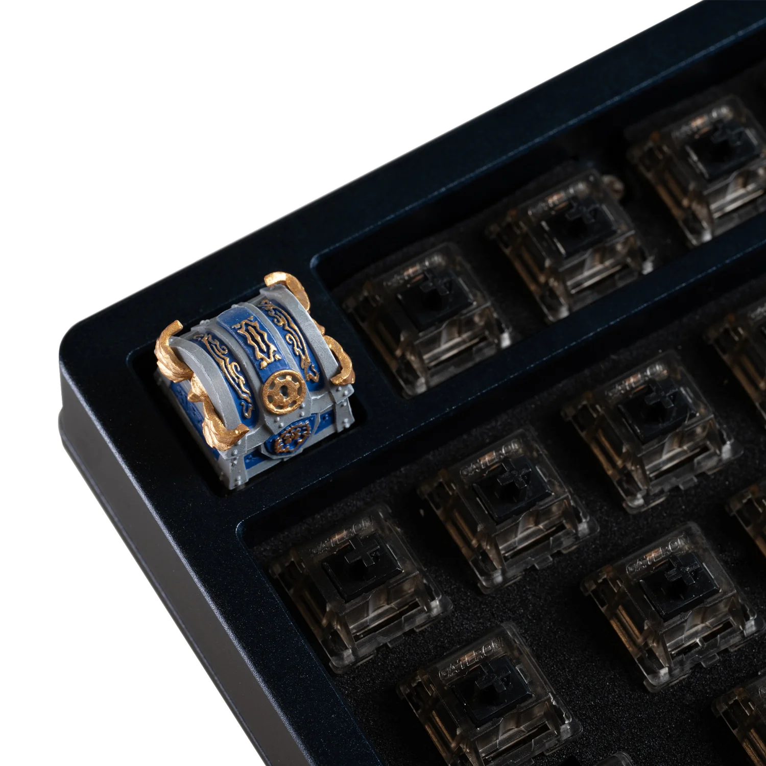 World of Warcraft Alliance Chest Artisan Keycap - Image 3